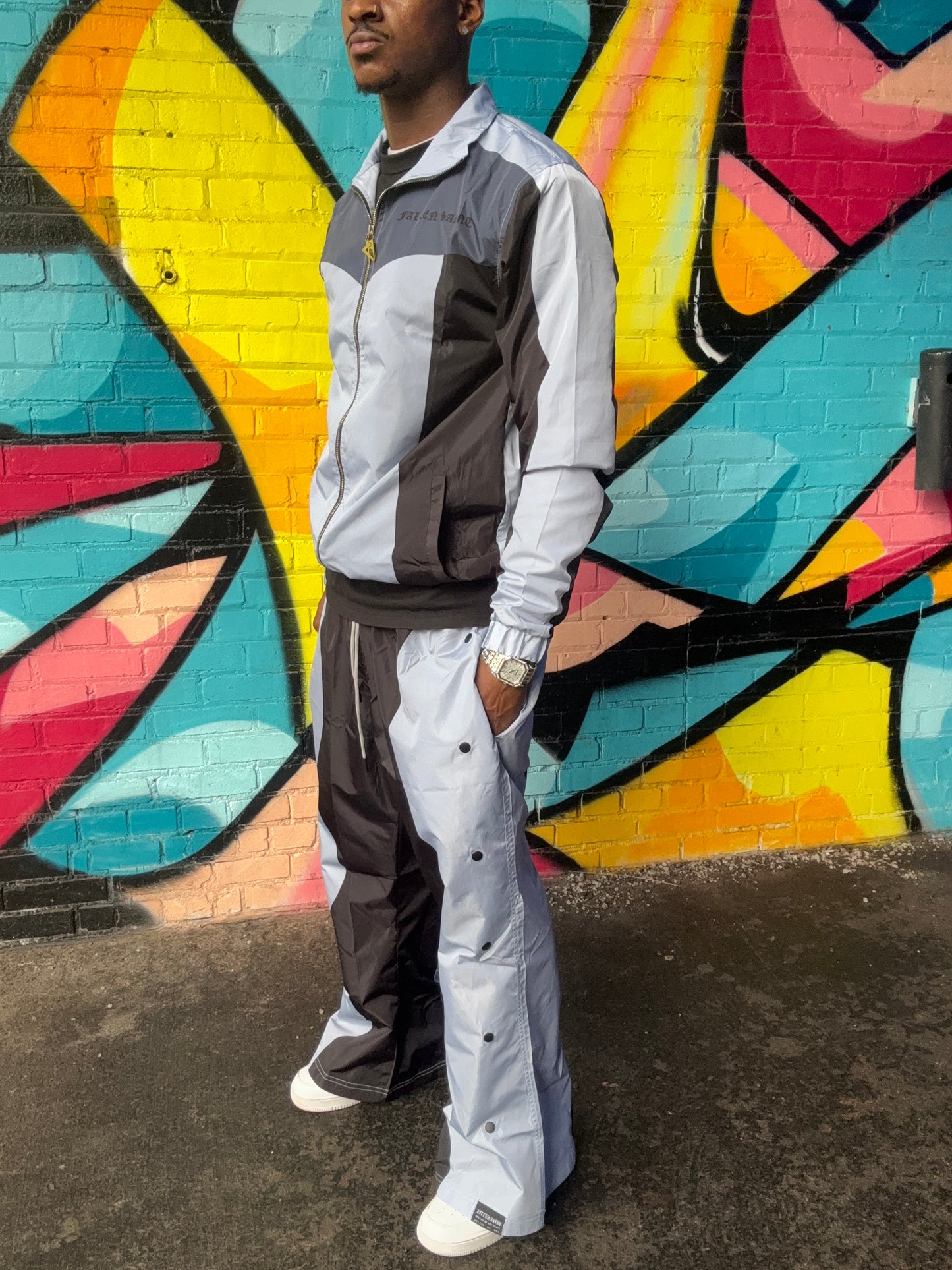 ‘OAKLAND’ STATEMENT SET