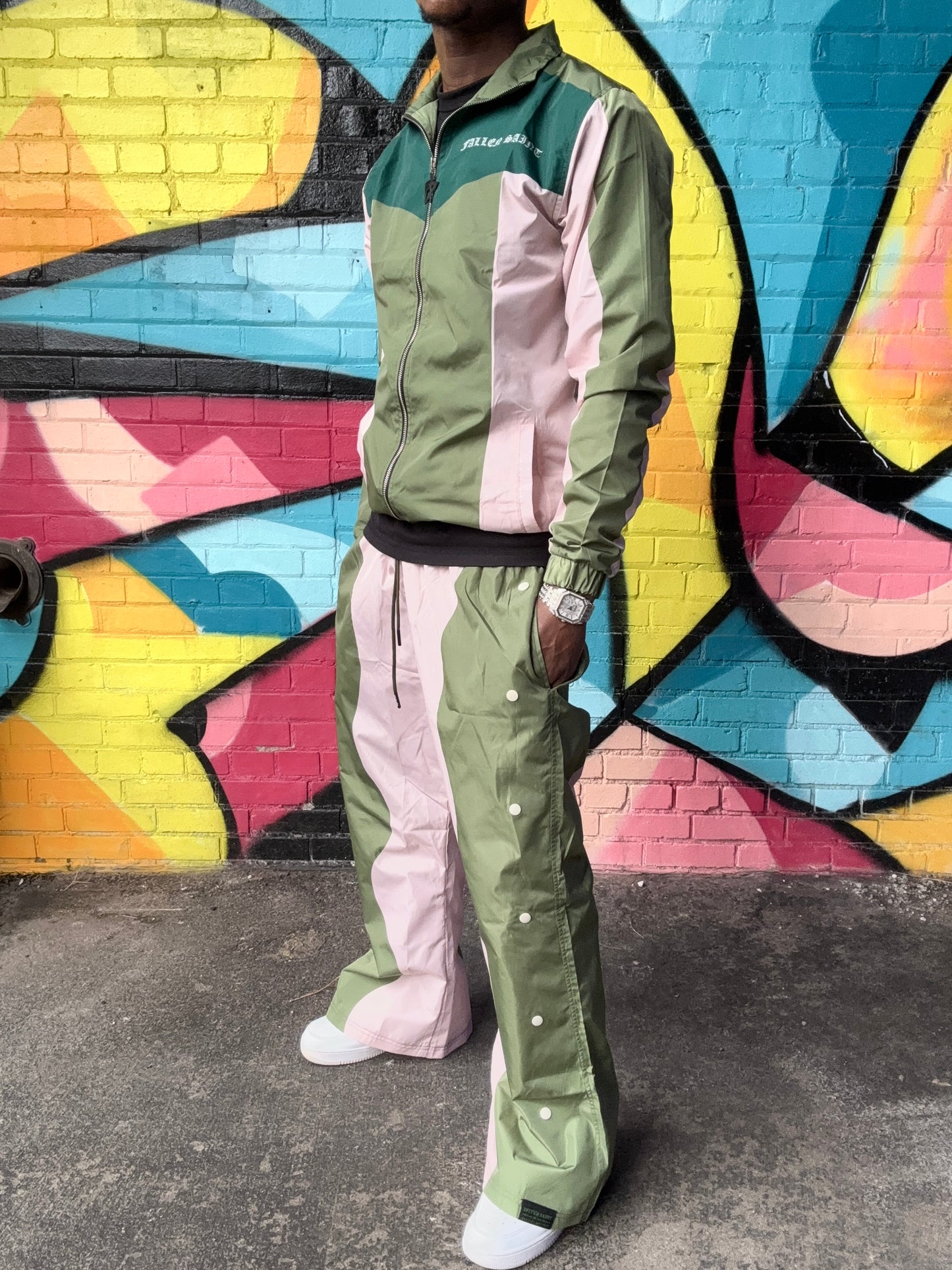 ‘EARTHTONE’ STATEMENT SET
